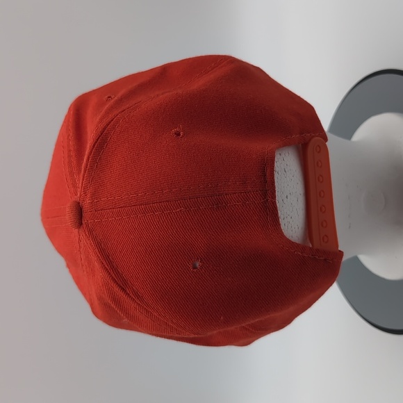 NFL| NWOT Vintage Tampa Bay Buccaneers Red Sports Cap Snap Back Green Brim - Picture 4 of 12